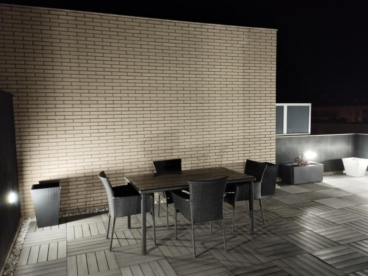 Appartamento Atico Con Hidromasaje, Terraza Y Piscina En Ebrehogar Amposta Esterno foto